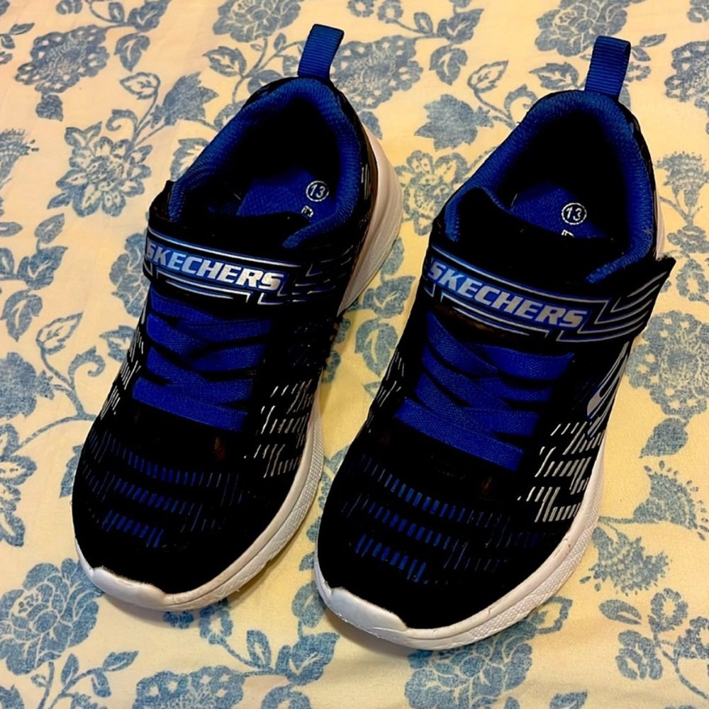 Skechers Blue and Black Sneakers with Breathable Mesh
